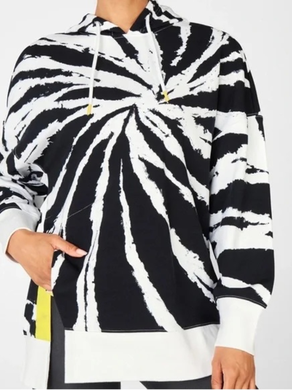FABLETICS Size Small Jasmine Side Slit Pullover Hoodie Black White Activewear